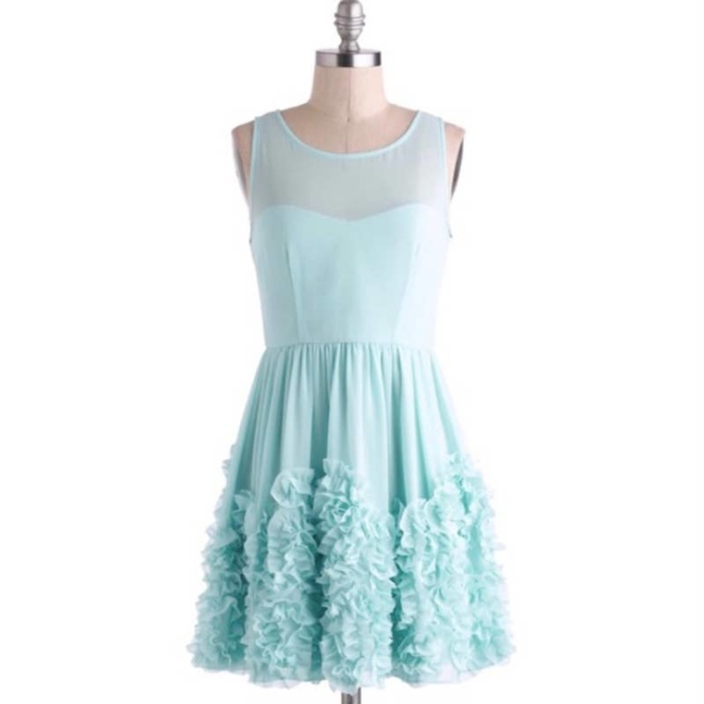 ModCloth Crimpin’ My Style Dress, Size Small